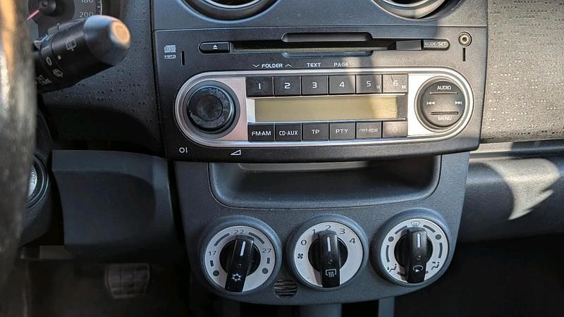 Gebraucht Mitsubishi Colt 95 PS (69 kW) 2011 Silber Kleinwagen