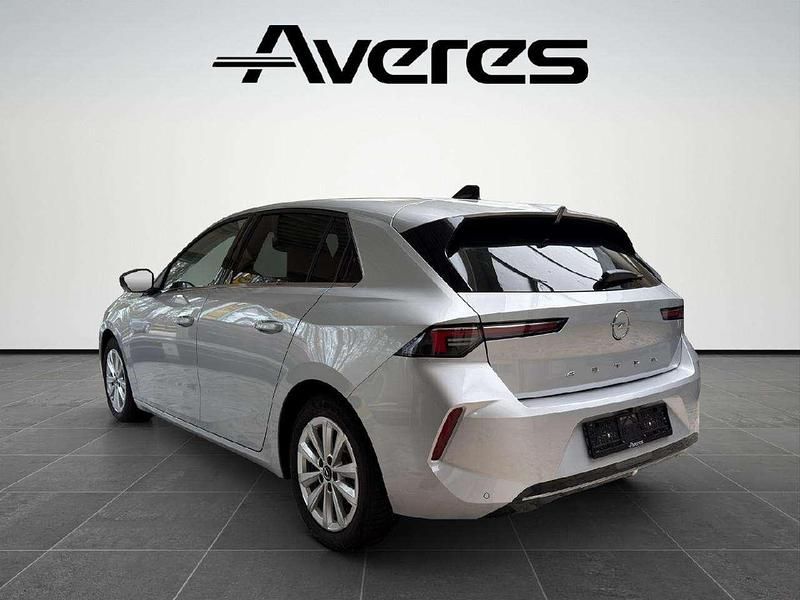 Gebraucht Opel Astra Elegance 110 PS (80 kW) 2022 Aluminium silb/kristall silb Limousine