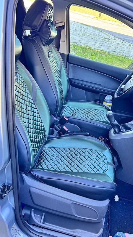 Silber Gebraucht 2003 Ford C-MAX Van / Kleinbus | 2.000 € (Teuer) - Bild 1/4