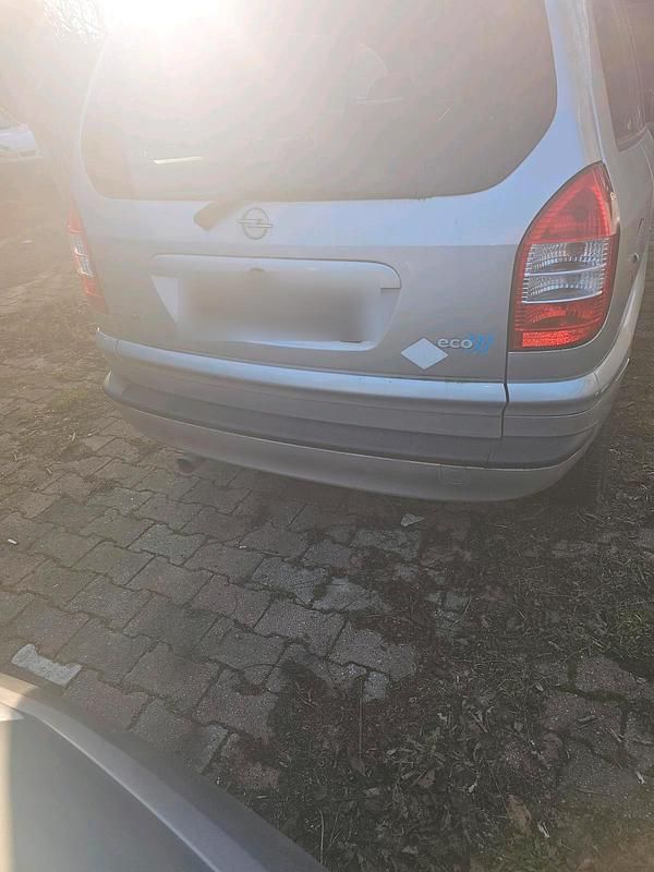 Gebraucht Opel Zafira 97 PS (71 kW) 2005 Silber Van / Kleinbus