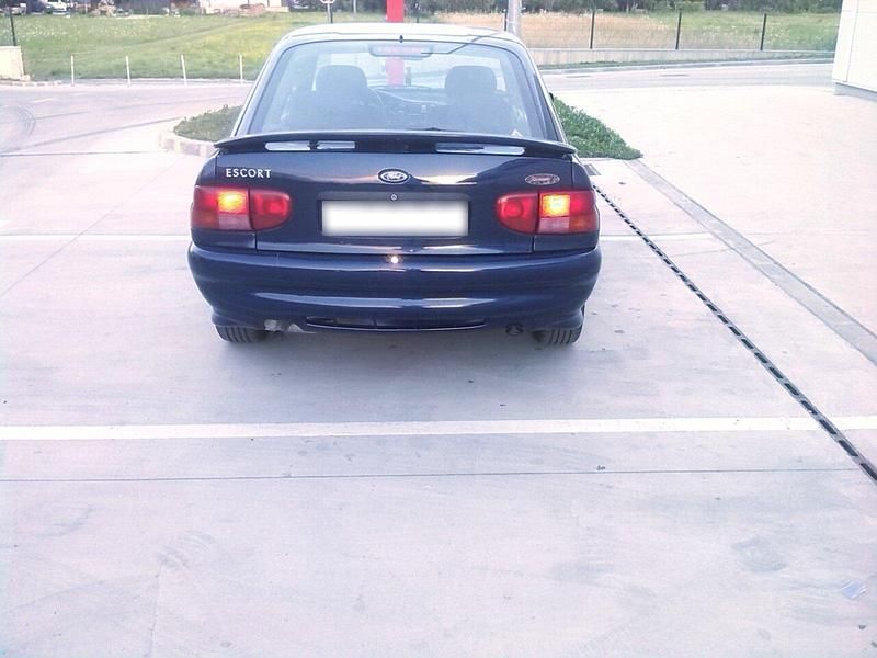 Gebraucht Ford Escort Limited 115 PS (84 kW) 1998 Blau Coupé