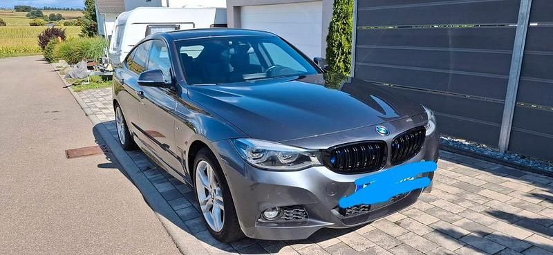 Blau Gebraucht 2018 BMW 320 Gran Turismo M Sport Limousine | 20.900 € - Bild 1/4