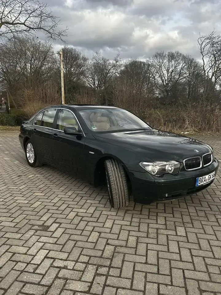 Gebraucht BMW 735 272 PS (200 kW) 2003 Grün Limousine