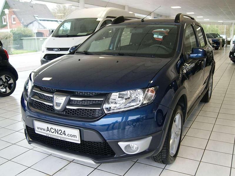 Blau cosmos Gebraucht 2016 Dacia Sandero Prestige Kleinwagen | 9.500 € (Etwas zu teuer) - Bild 1/4