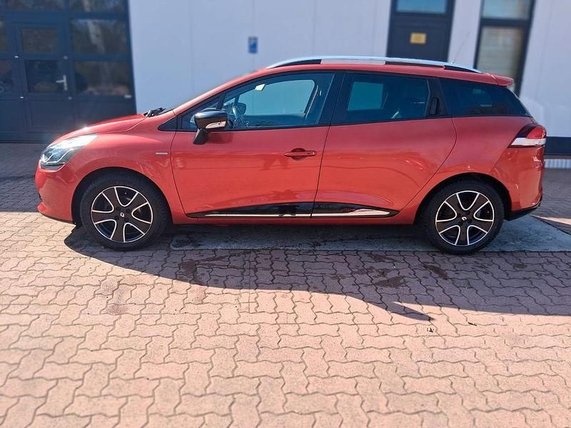 Gebraucht Renault Clio IV LIMITED 90 PS (66 kW) 2015 Other Limousine