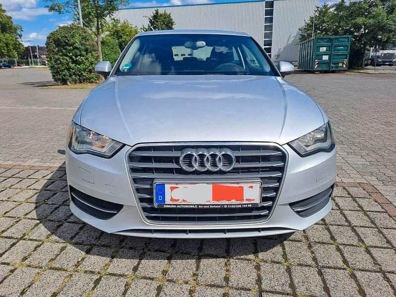 Gebraucht Audi A3 Attraction 150 PS (110 kW) 2013 Silber Limousine