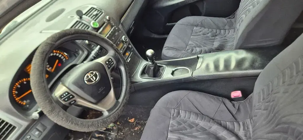 Gebraucht Toyota Avensis Executive 177 PS (130 kW) 2010 Weiß Kombi