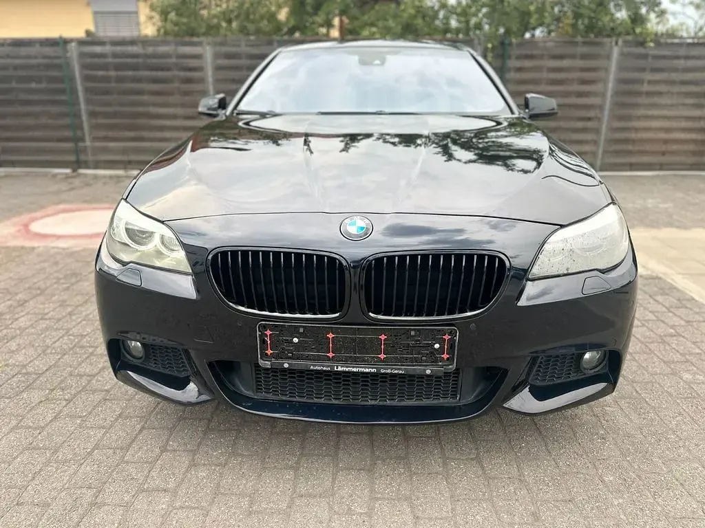 Gebraucht BMW 550 Sport Line 408 PS (300 kW) 2011 Schwarz Limousine
