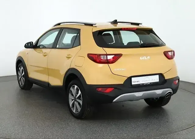 Neu Kia Stonic 101 PS (74 kW) 2025 Gelb SUV