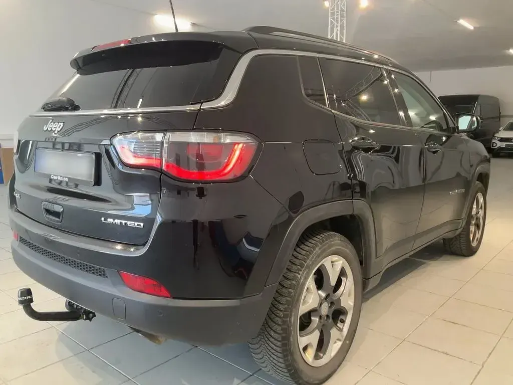 Gebraucht Jeep Compass Limited 170 PS (125 kW) 2019 Schwarz SUV