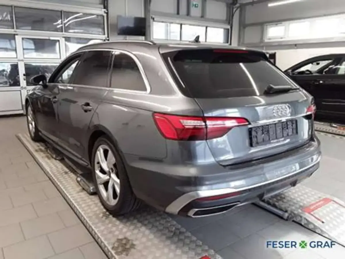 Second-hand Audi A4 S-Line 204 CP (150 kW) 2023 Gri Break
