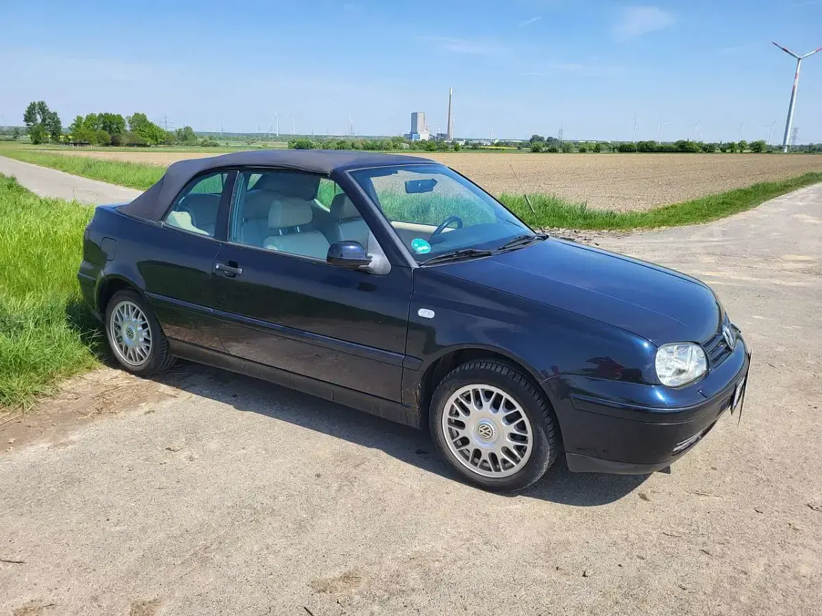 Gebraucht VW Golf Highline 116 PS (85 kW) 2001 Blau Cabrio