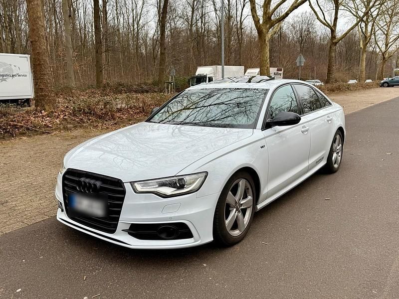 Weiß Gebraucht 2012 Audi A6 Black Edition Limousine | 15.400 € (Etwas zu teuer) - Bild 1/4