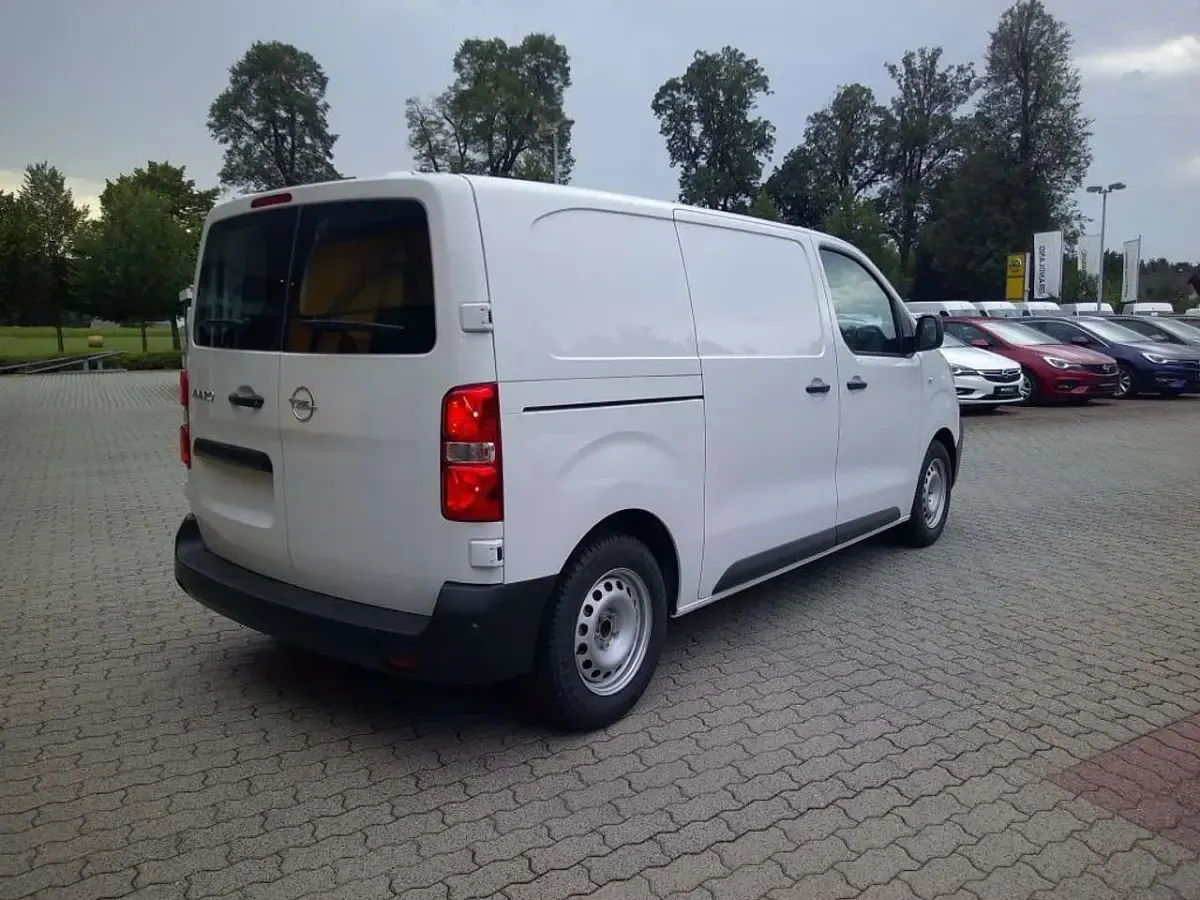 Gebraucht Opel Vivaro-e Combi 144 PS (105 kW) 2024 Kaolin weiß Van / Kleinbus