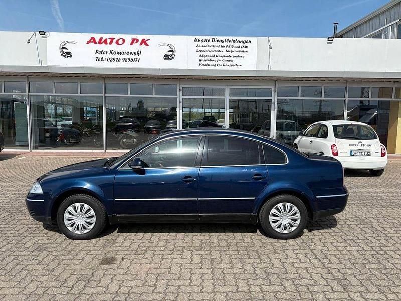 Gebraucht VW Passat Highline 131 PS (96 kW) 2004 Blau Limousine