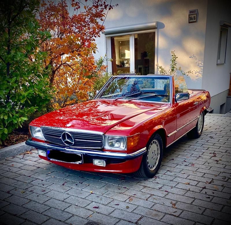 Rot Gebraucht 1985 Mercedes SL500 Cabrio | 44.999 € - Bild 1/4