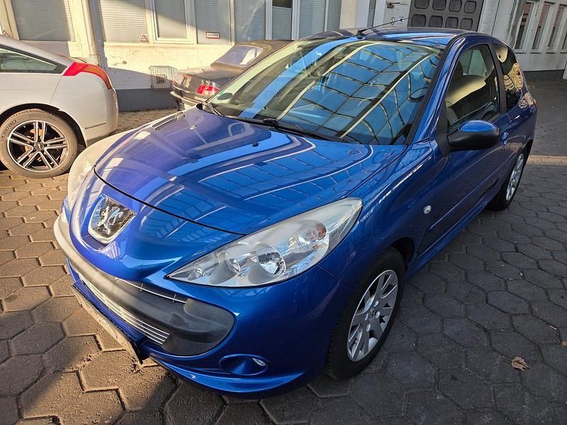 Blau Gebraucht 2010 Peugeot 206+ Kleinwagen | 1.910 € - Bild 1/4