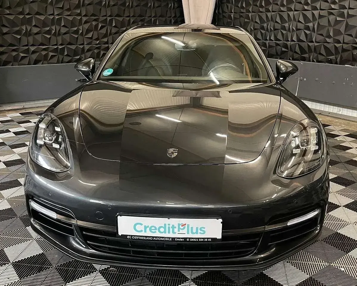 Gebraucht Porsche Panamera 330 PS (242 kW) 2018 Grau Limousine
