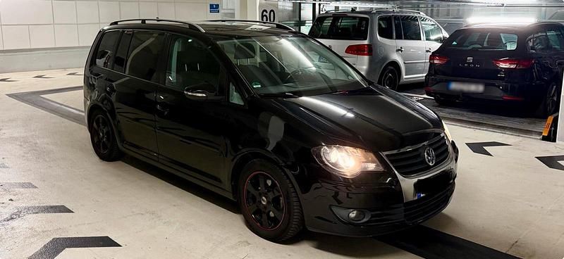 Gebraucht VW Touran 140 PS (102 kW) 2009 Schwarz Van / Kleinbus