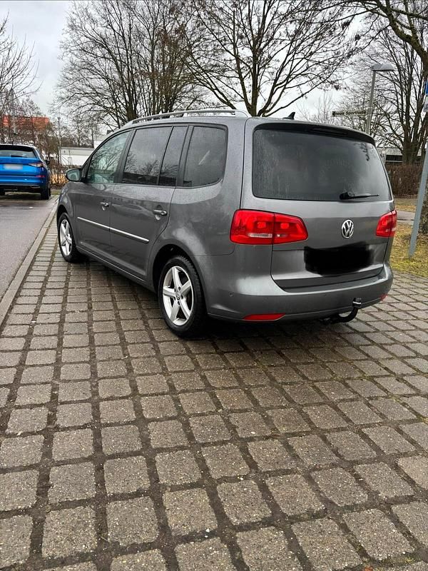 Gebraucht VW Touran 140 PS (102 kW) 2013 Grau Van / Kleinbus
