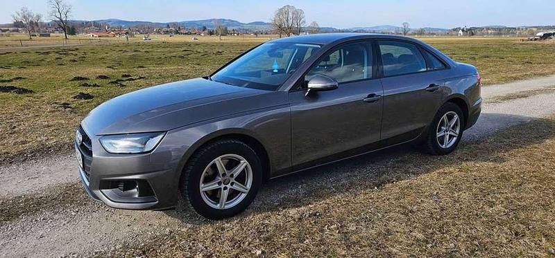 Gebraucht Audi A4 Comfort 136 PS (100 kW) 2020 Grau Limousine