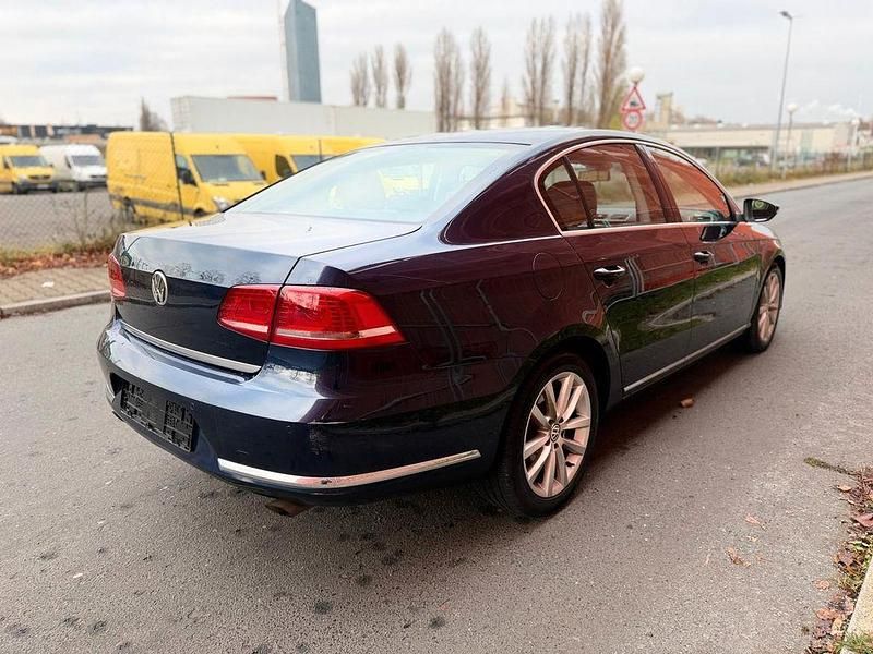 Gebraucht VW Passat Highline 177 PS (130 kW) 2014 Blau Limousine