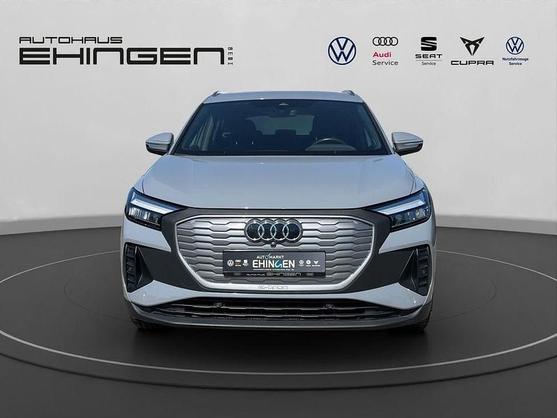 Gebraucht Audi Q4 e-tron Basis 125 kW (170 PS) 2023 Kieselgrau SUV