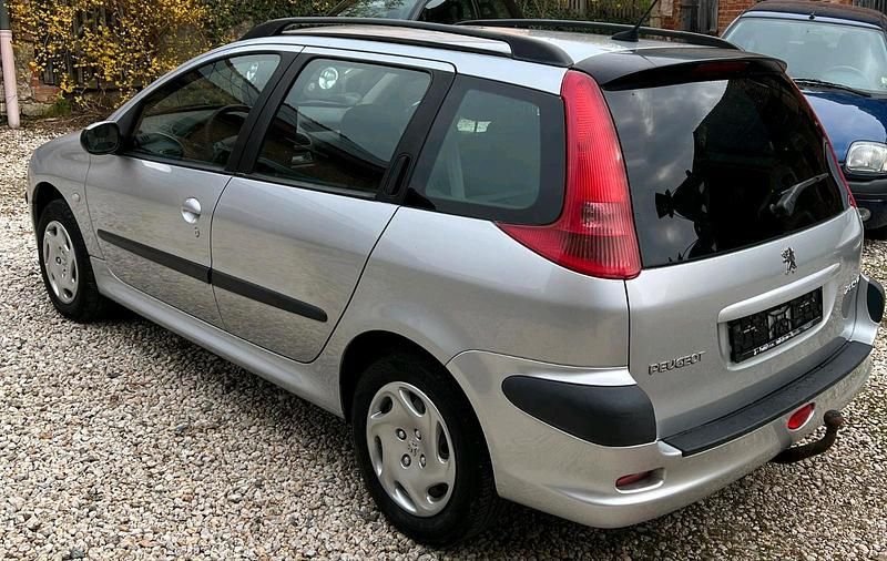 Gebraucht Peugeot 206 75 PS (55 kW) 2003 Silber Kombi