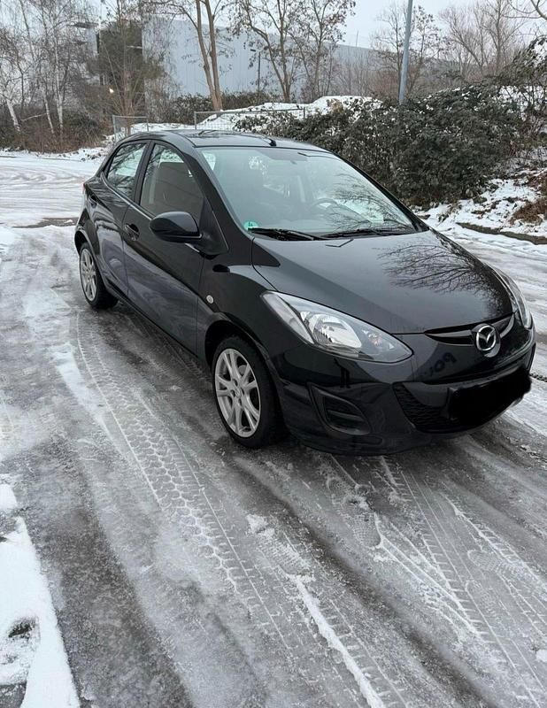 Second-hand Mazda 2 95 CP (69 kW) 2012 Negru Hatchback
