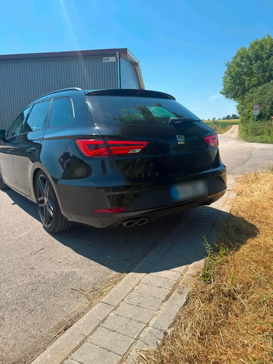 Gebraucht Seat Leon FR 150 PS (110 kW) 2019 Schwarz Kombi
