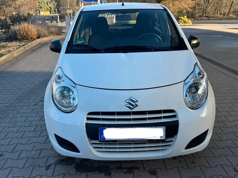 Gebraucht Suzuki Alto 50 PS (36 kW) 2011 Weiß Kleinwagen
