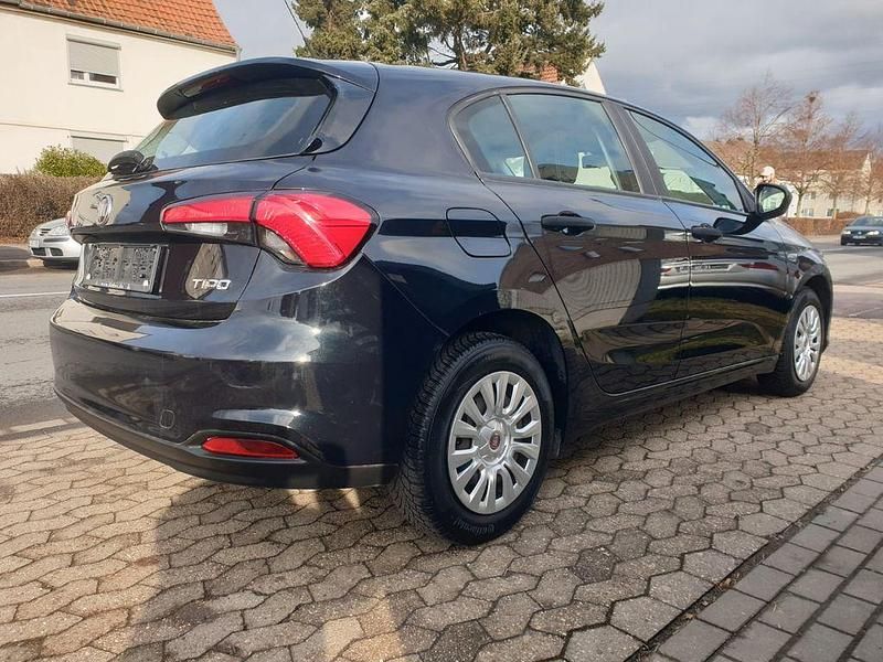 Gebraucht Fiat Tipo Pop 95 PS (69 kW) 2017 Schwarz Limousine