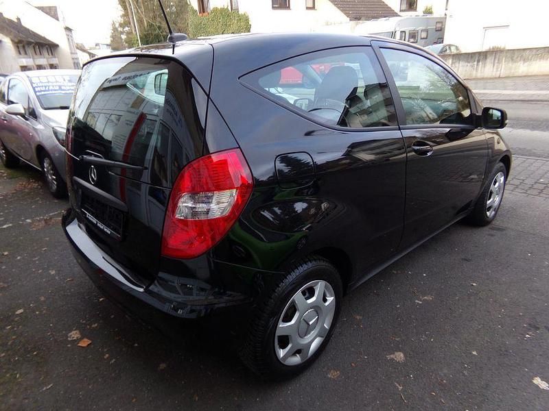 Gebraucht Mercedes A160 Classic 95 PS (69 kW) 2010 Schwarz Limousine
