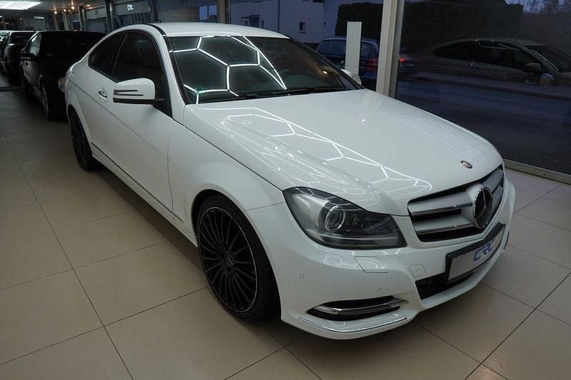 Gebraucht Mercedes C250 204 PS (150 kW) 2014 Weiß Coupé