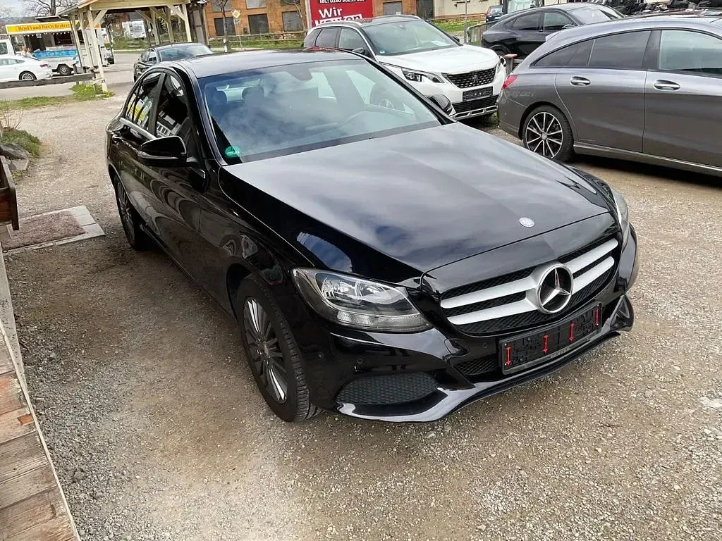 Gebraucht Mercedes C180 156 PS (114 kW) 2014 Schwarz Limousine