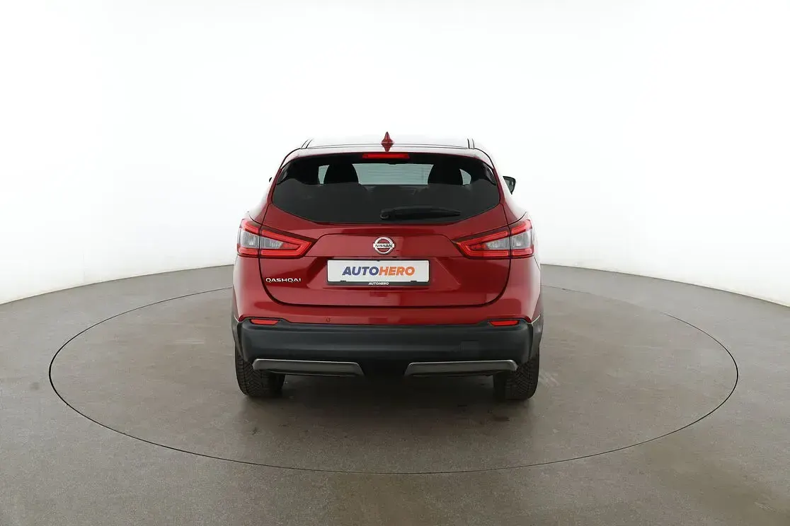 Gebraucht Nissan Qashqai Tekna 163 PS (119 kW) 2017 Rot SUV