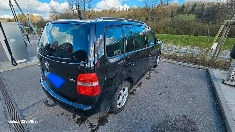 Gebraucht VW Touran 140 PS (102 kW) 2005 Schwarz Van / Kleinbus