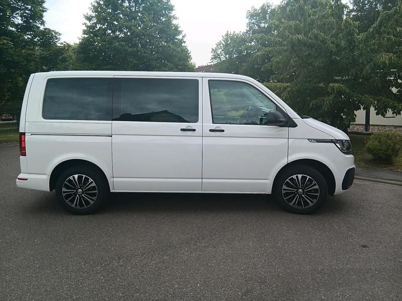 Gebraucht VW Multivan 110 PS (80 kW) 2021 Weiß Van