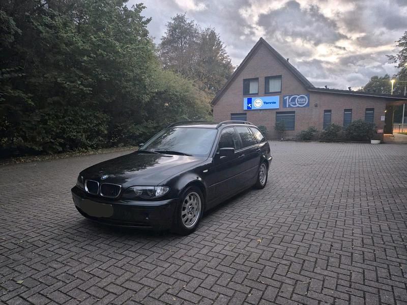 Schwarz Gebraucht 2005 BMW 320 Kombi | 2.350 € (Superpreis) - Bild 1/4