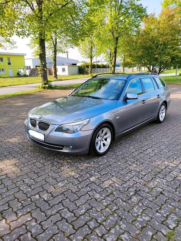 Grau Gebraucht 2009 BMW 525 Kombi | 2.800 € (Superpreis) - Bild 1/4