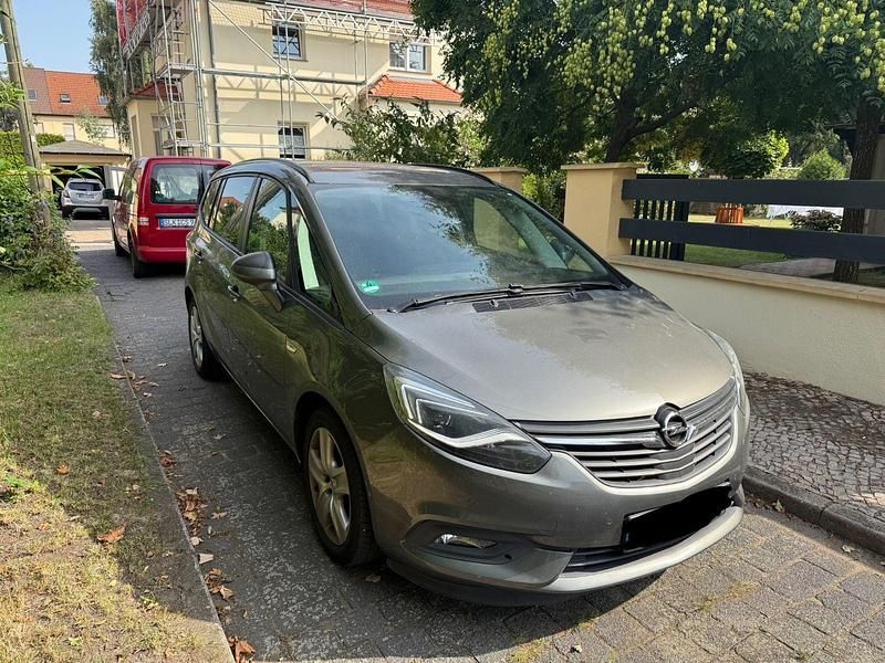 Grau Gebraucht 2017 Opel Zafira Edition Van / Kleinbus | 10.500 € - Bild 1/4