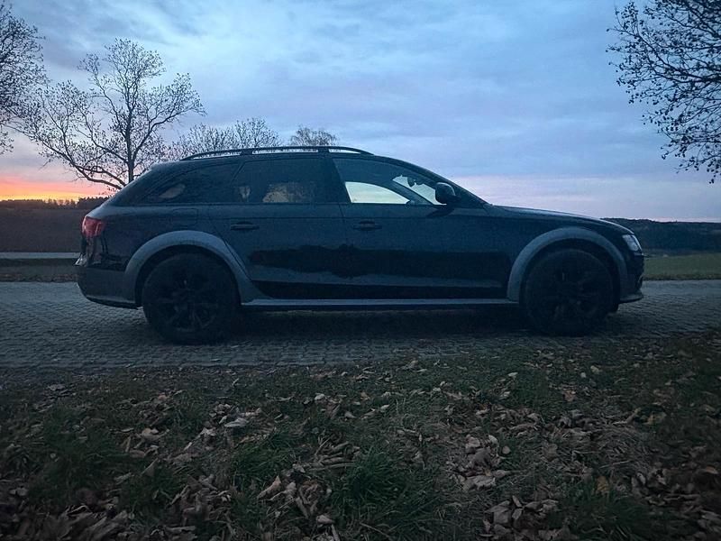 Schwarz Gebraucht 2015 Audi A4 Allroad Kombi | 14.800 € (Guter Preis) - Bild 1/4