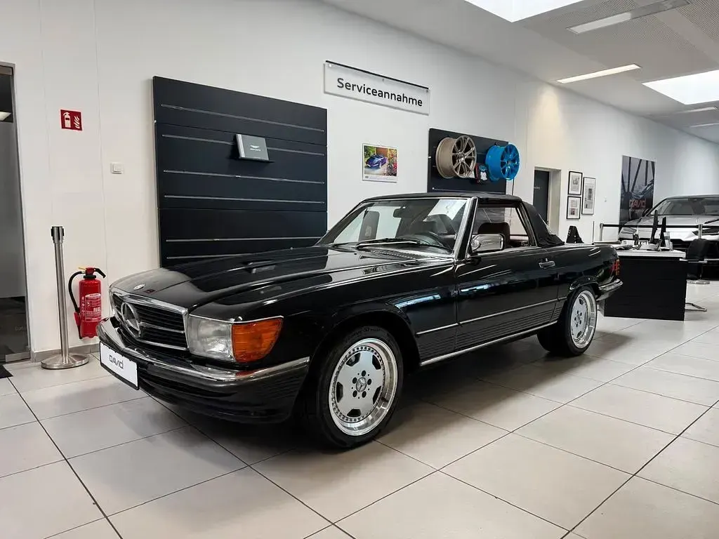 Gebraucht Mercedes 560 242 PS (177 kW) 1986 Schwarz Cabrio