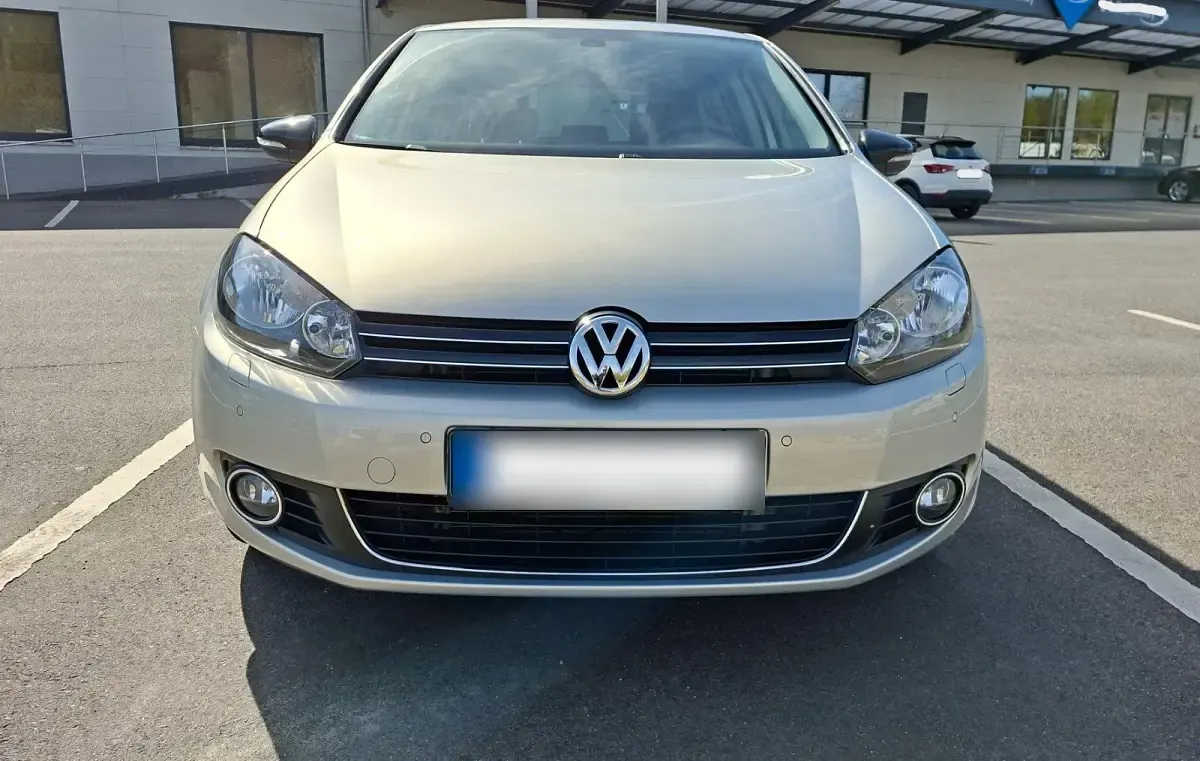 Gebraucht VW Golf VII Style 105 PS (77 kW) 2012 Silber Limousine