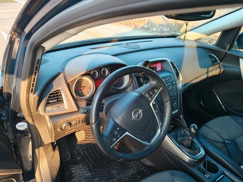 Gebraucht Opel Astra Innovation 110 PS (80 kW) 2011 Blau Limousine