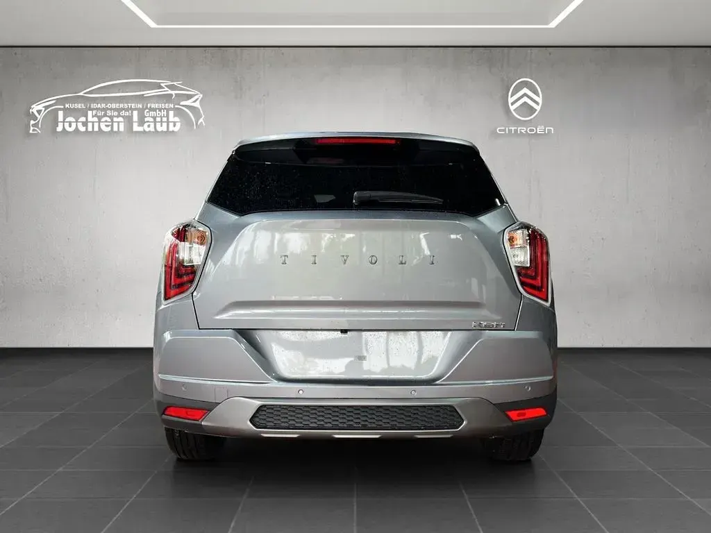 Neu KGM Tivoli 163 PS (119 kW) 2026 Iron metal SUV
