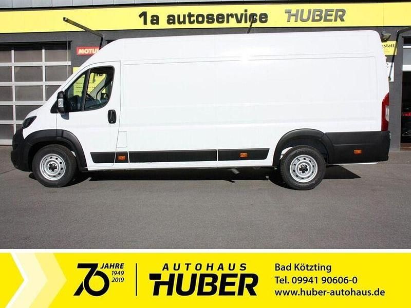 Weiss Gebraucht 2023 Fiat Ducato Van | 31.999 € (Fairer Preis) - Bild 1/4