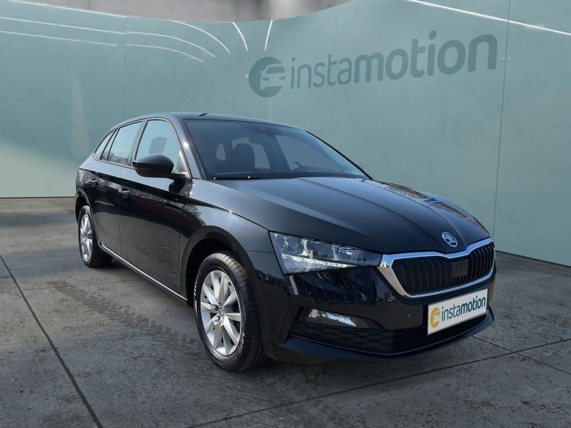 Schwarz Gebraucht 2022 Skoda Scala Ambition Kleinwagen | 21.490 € (Teuer) - Bild 1/4