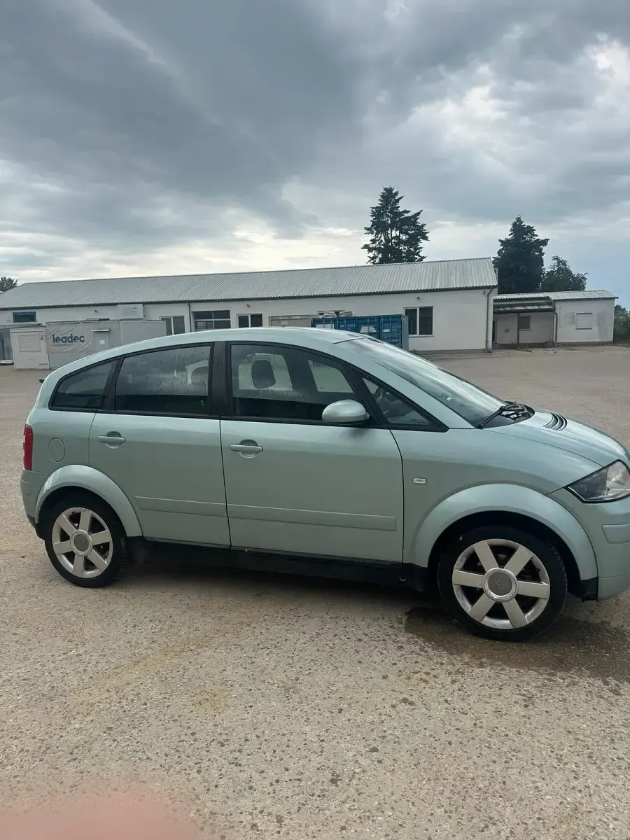 Gebraucht Audi A2 75 PS (55 kW) 2002 Grün Kleinwagen