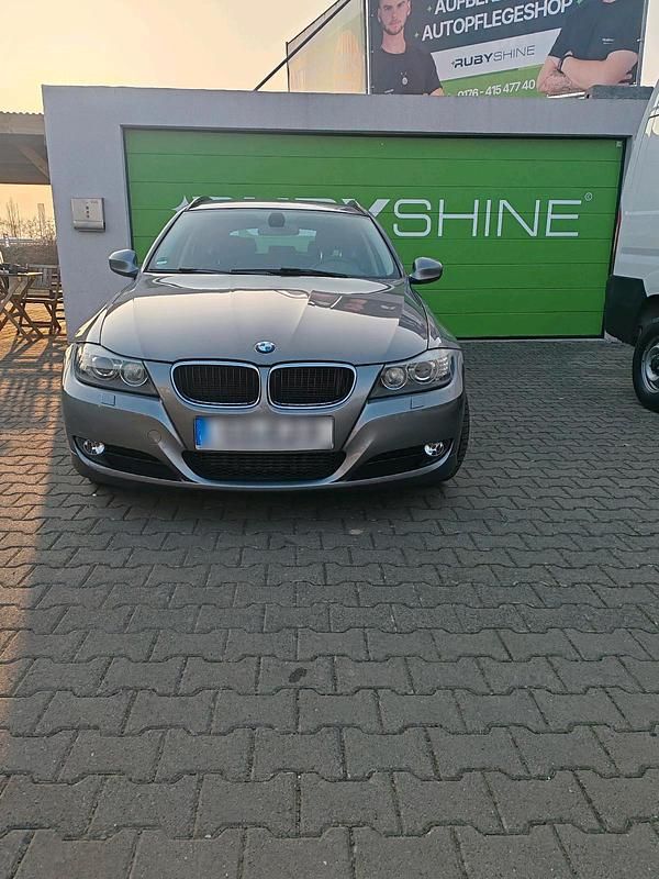 Gebraucht BMW 320 184 PS (135 kW) 2012 Silber Kombi